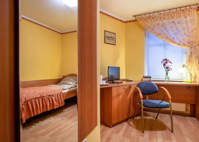 Alexander Bed & Breakfast 3*